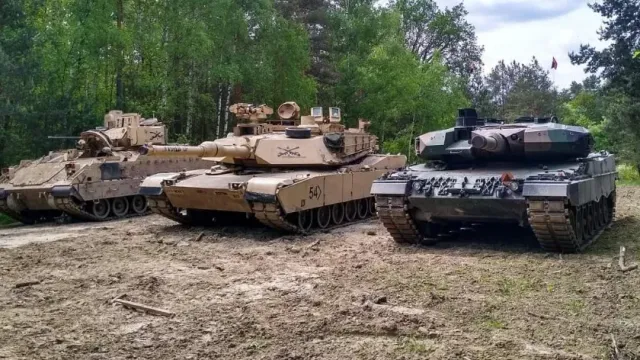 Гагин проинформировал, что ВС РФ в ДНР ждут танки Leopard и Abrams для пополнения трофеев