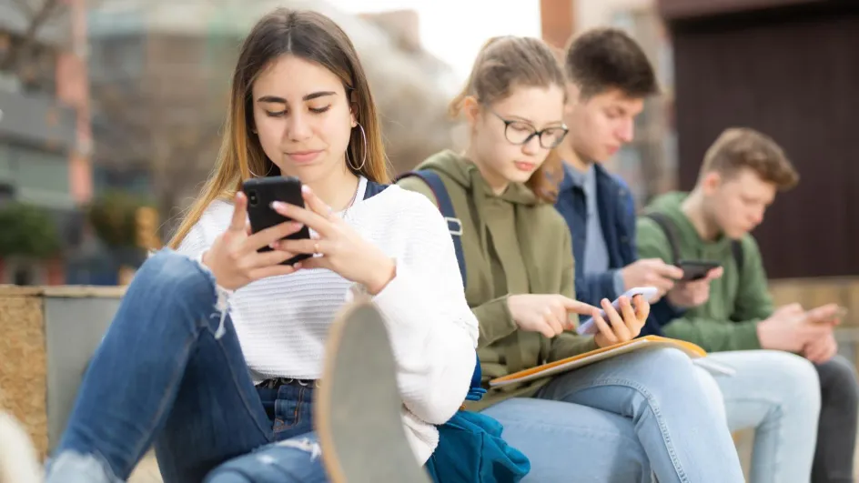 Назван симптом, который может указывать на высокий IQ у подростков Назван симптом, который может указывать на высокий IQ у подростков