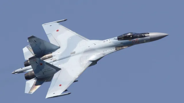 Польша подняла в небо самолеты из-за активности авиации России на Украине