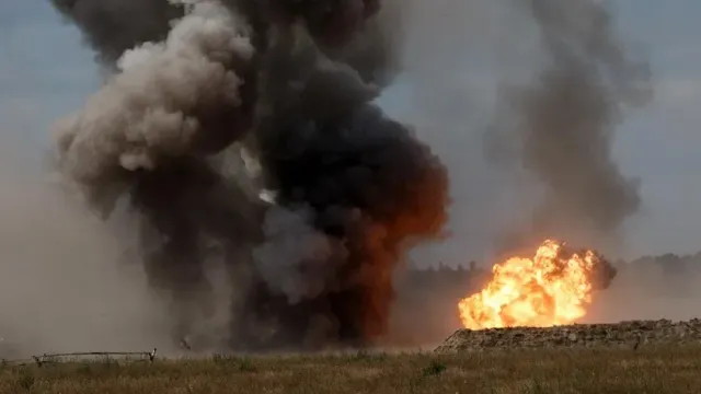 РВ: Авиация "Отважных" нанесла удар "умной бомбой" по укрытиям врага