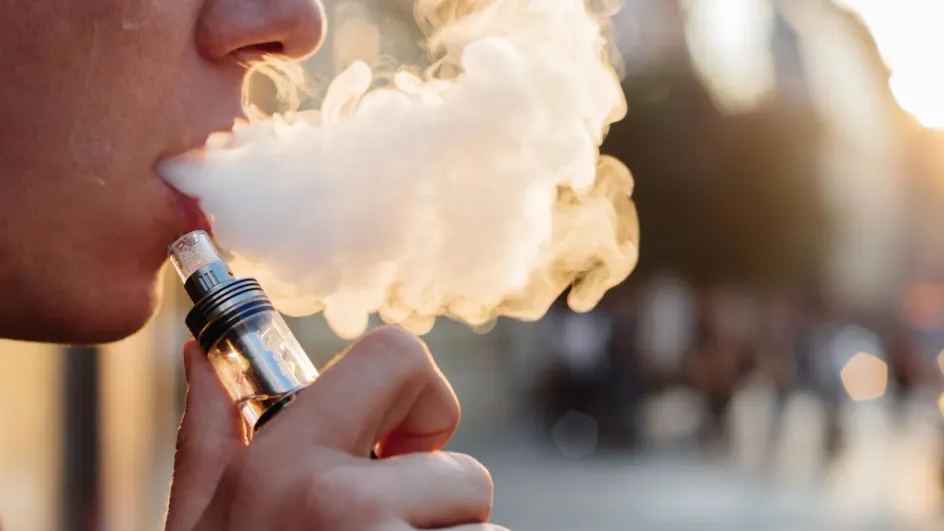 В России впервые изучили влияние вейпинга на здоровье человека В России впервые изучили влияние вейпинга на здоровье человека