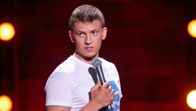 Журналист Отар Кушанашвили назвал Алексея Щербакова самым обаятельным стендап-комиком