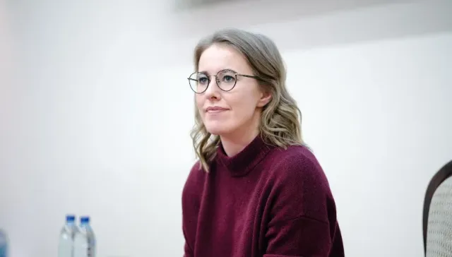 Анастасия Волочкова назвала Собчак "крысой" из-за ее побега из России