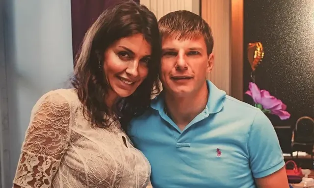 Экс-супруга Аршавина Алиса Казьмина заявила, что на неё ополчились первый муж, мама и сын
