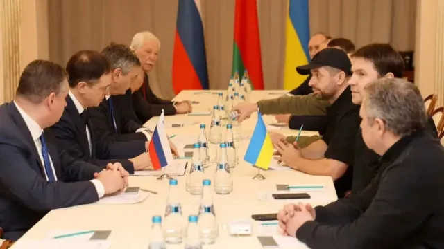 МК: Нольте назвал дату начала мирных переговоров Украины и России