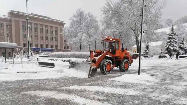 Нижний Новгород засыпало мокрым снегом