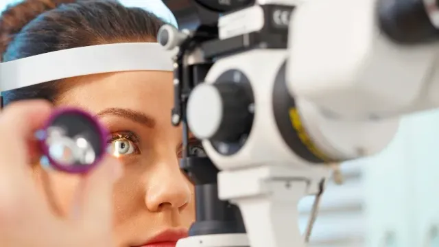 Врач-офтальмолог Коновалов назвал способ вернуть зрение за 5 минут