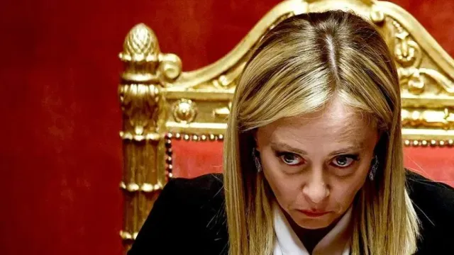 Премьер Италии после скандала рассталась с отцом своей 7-летней дочери