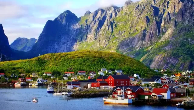 Норвегия введет налог на туристов в 2024 году