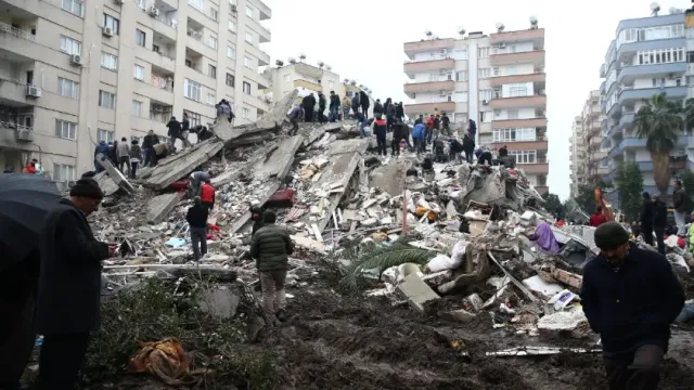 Новое сильное землетрясение произошло в Центральной Турции