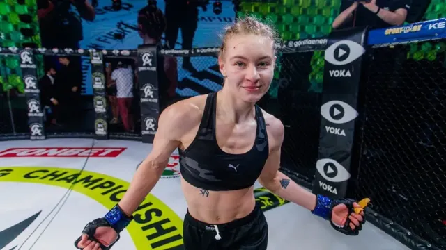 Дудакова вышла в октагон на UFC 294 под трек "Я русский" и победила американку
