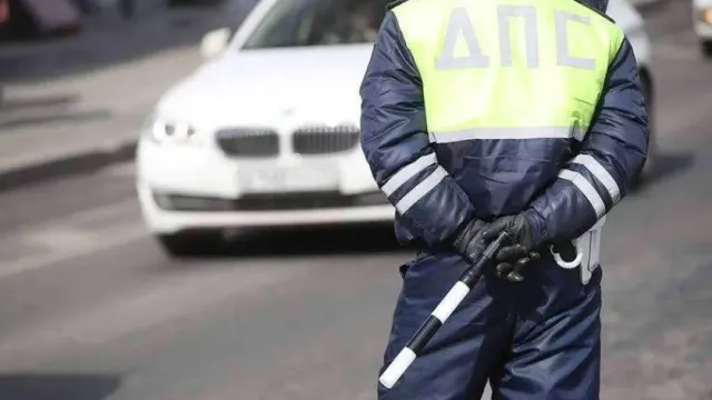 Свердловские инспекторы ДПС отогнали на штрафстоянку 56 машин за один вечер