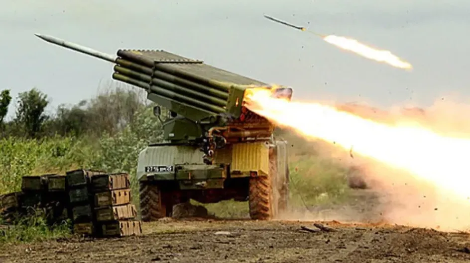Forbes: Артиллерия ВС России сталкивается с нарастающей нехваткой боеприпасов для СВО