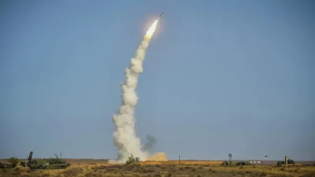 МК: Хатылев проинформировал, чем опасна упавшая в Таганроге ракета С-200 ВСУ