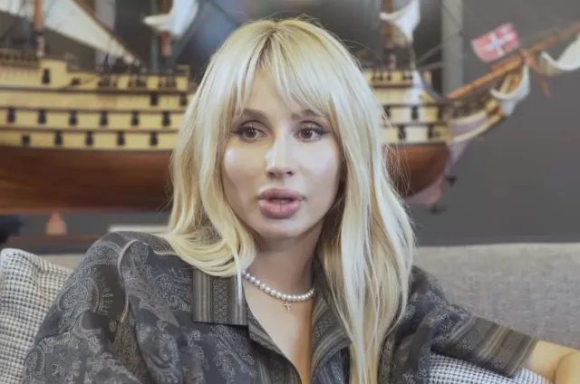 Певица Светлана Лобода со слезами на глазах попросила мира для Украины на видео