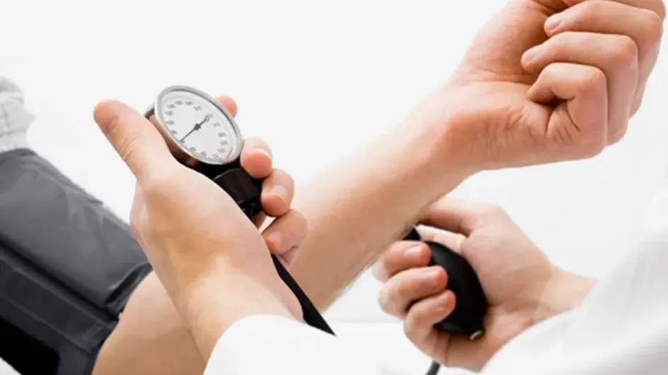 Россиянам рассказали, как избавиться от гипертонии без таблеток