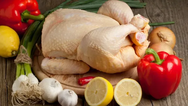 Диетолог Сычева рассказала о части курицы, которая вредна для здоровья человека