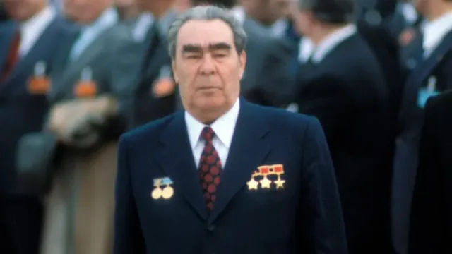 Киевсовет лишил генсека СССР Леонида Брежнева звания почетного гражданина Киева