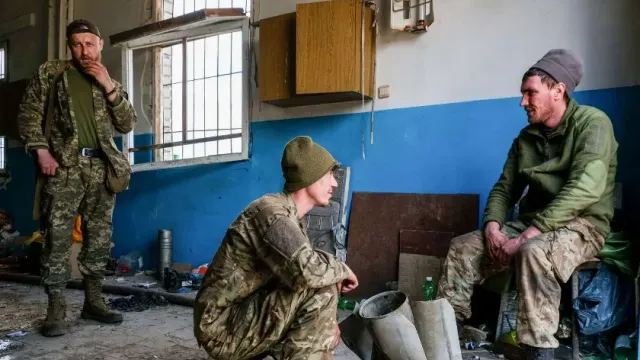 РВ показала сдачу в плен группы украинских солдат под Кременной