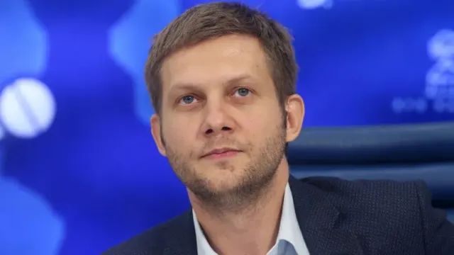 "Они воюют со своим народом": Корчевников прокомментировал санкционный список Зеленского