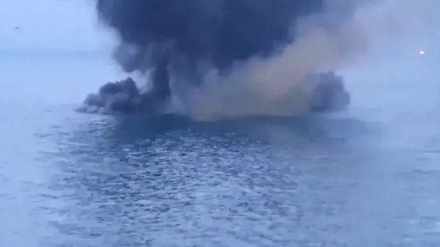 РВ: Украина опубликовала кадры атаки на корабль РФ "Иван Хурс" недалеко от пролива Босфор