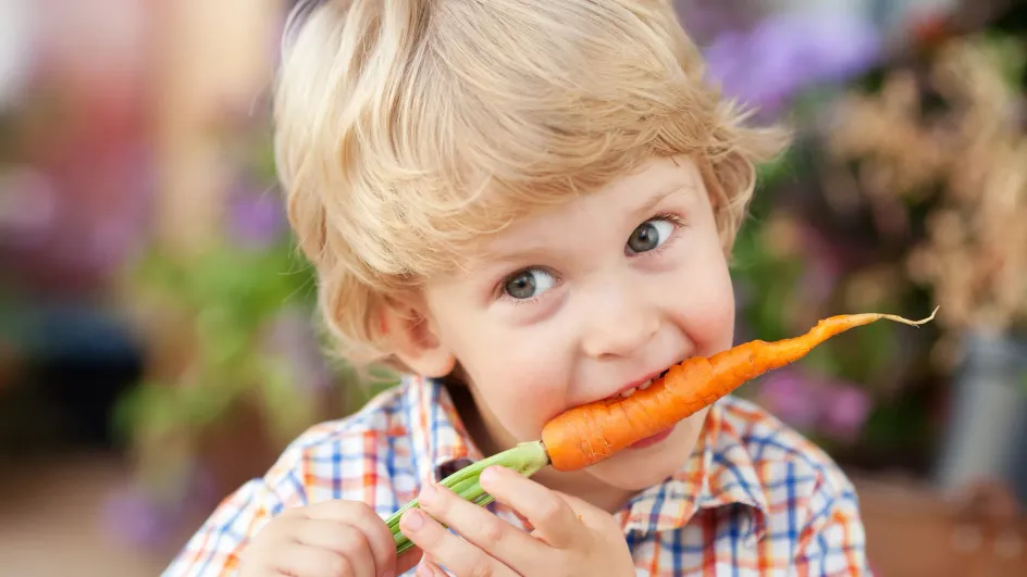 Врач ответила на вопрос, можно ли ребенку быть вегетарианцем