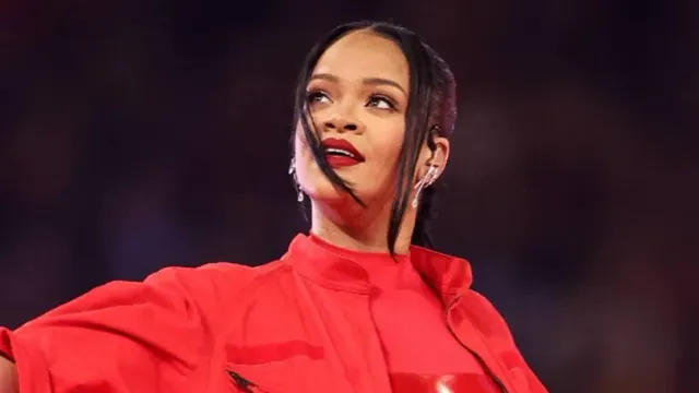 Rihanna выступила с грандиозным шоу на Super Bowl-2023