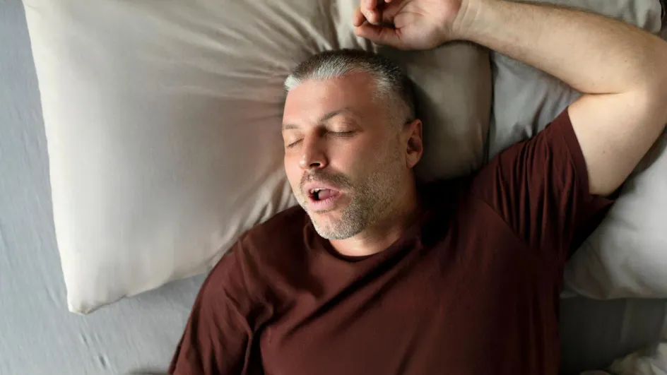 Ученые назвали неочевидную причину проблем со сном у мужчин