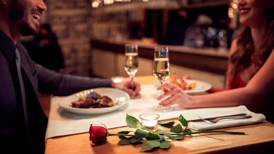 Россиянам рассказали, когда писать потенциальному партнеру после первого свидания