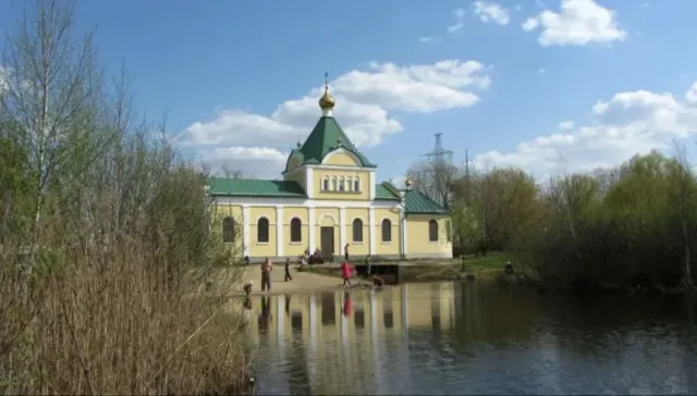 В Москве на берегу озера Святое обнаружили тело подростка в неестественной позе
