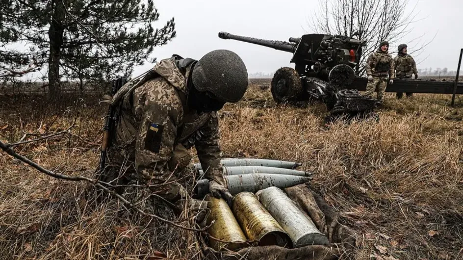 SHOT: дроны ВС Украины четырежды пытались атаковать село Азаровка в Брянской области