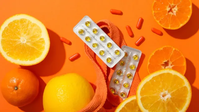 Биохимик развеял главные мифы о витамине С