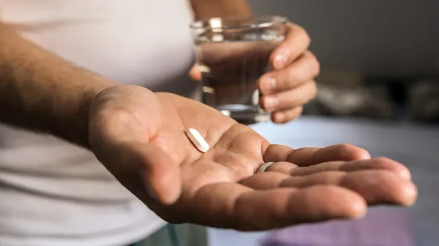 Россиян предупредили об опасности БАДов для сна