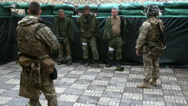 "РВ": Боевики ВСУ расстреляли раненых бойцов МО РФ у Бахмута