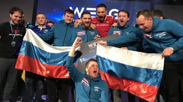 Киберспортсмены из России снова могут выступать с флагом и гимном