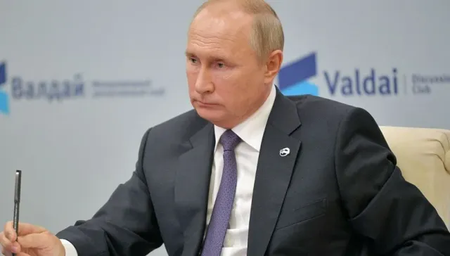 Путин назвал действия Запада попыткой обострения ситуации в мире