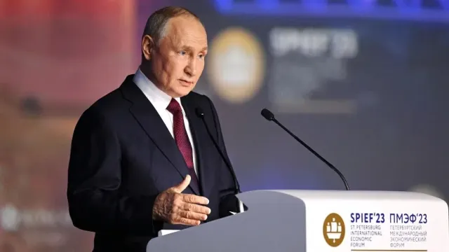 RT: Путин проинформировал, когда в Украине начались серьезные проблемы