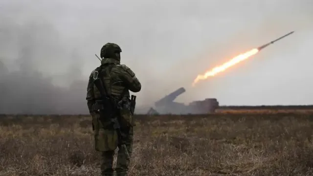Солдат ВСУ снял взрыв полуторотонной авиабомбы ВКС РФ в Авдеевке