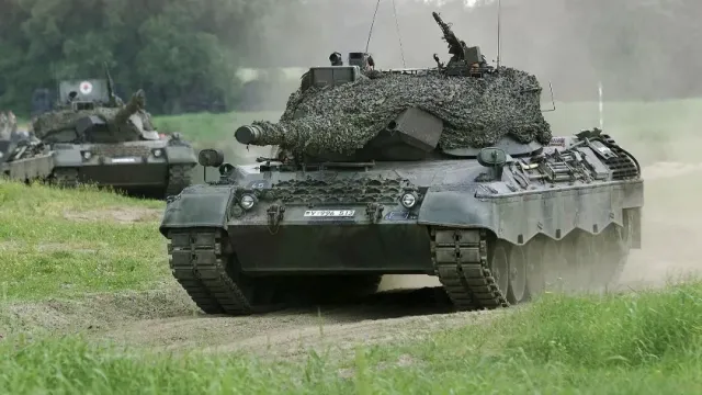 В Сеть попала видеозапись отремонтированных Leopard 1A5, которые готовятся к отправке в Украину