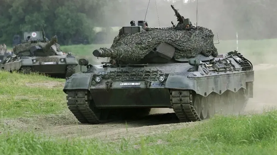 В Сеть попала видеозапись отремонтированных Leopard 1A5, которые готовятся к отправке в Украину