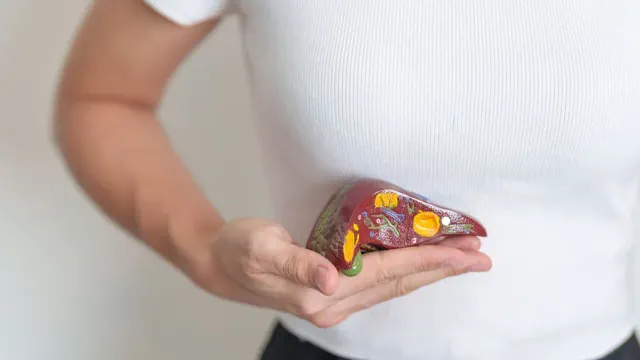 Горячая новость | Россиянам назвали продукты, полезные для печени