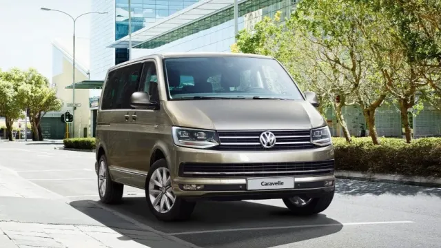 «Газета.ru»: В России появились в продаже фургоны и микроавтобусы Volkswagen Crafter