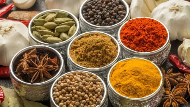 Названы специи, которые активно борются с воспалениями