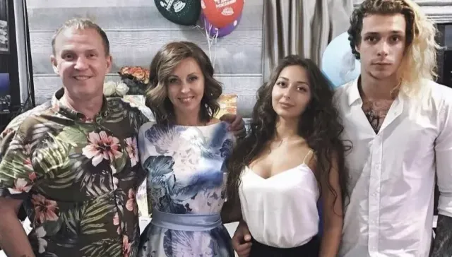 Сын Натальи Сенчуковой и Виктора Рыбина раскрыл подробности предстоящей свадьбы
