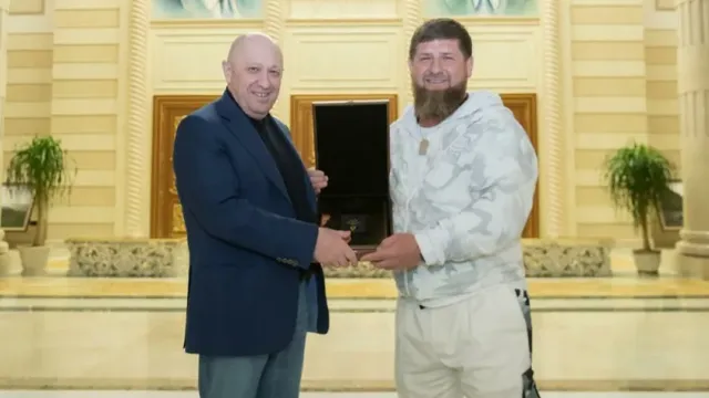 Кадыров заявил, что просил главу ЧВК "Вагнер" Пригожина оставить личные амбиции
