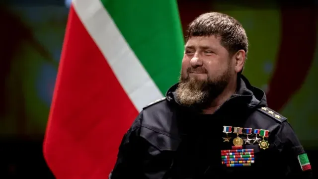 Кадыров пообещал уволить чиновников, дети которых не знают чеченского языка
