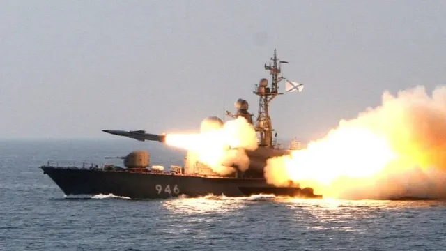 МК: Военные корабли ВМФ РФ подкрепили обещание президента России Владимира Путина