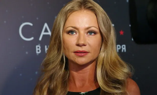 Актриса Мария Миронова прокомментировала свои поздние роды