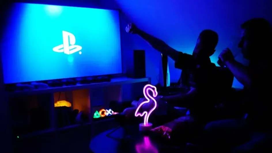 В этом году Sony выпустит гаджет Project Q для трансляции видео с PS5