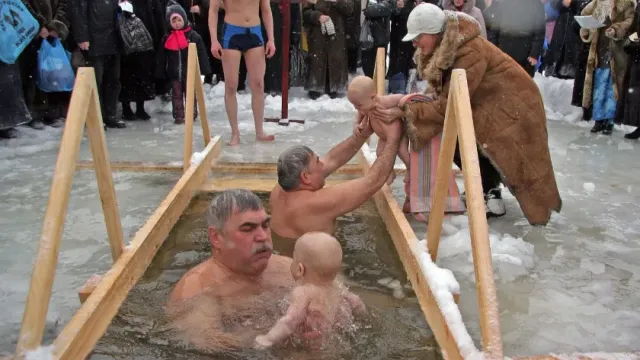 Терапевт Демичева предостерегла россиян от купания в проруби на Крещение